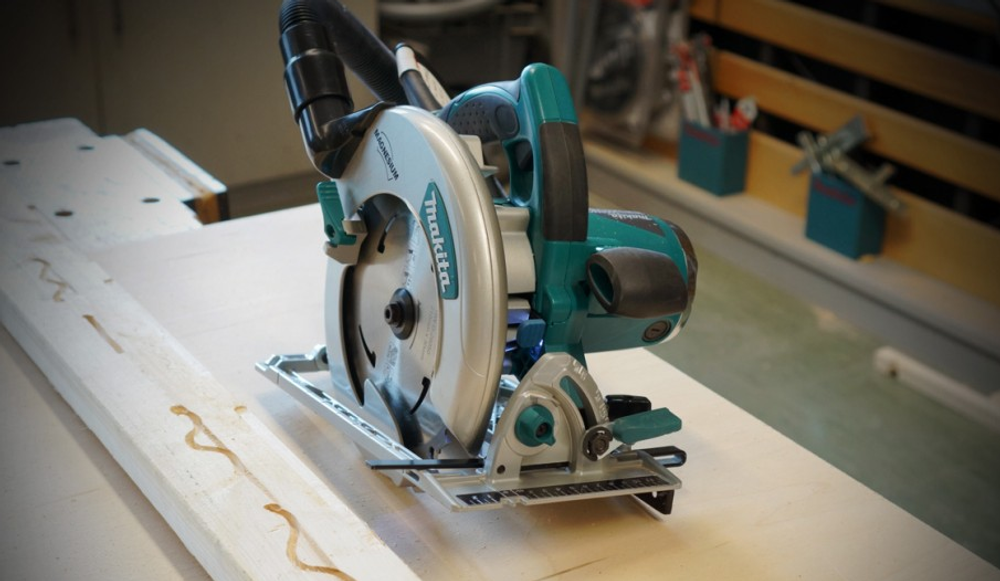 Новинка! Пила дисковая Makita 1,8 кВт, диск 210/30 мм для продольной и поперечной распиловки древесины глубиной до 75,5 мм 5008MG