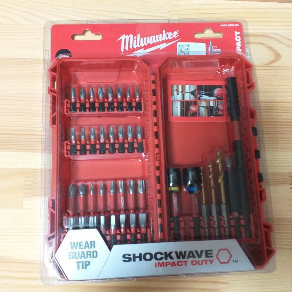 ХИТ! Набор ударных бит 40 предметов SHOCKWAVE GEN III для шуруповерта в кейсе Milwaukee 4932492004