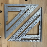 ХИТ! Угольник оригинальный метрический 250 мм для плотника и столяра Metric Speed Square Sw-250 с русской книжкой - инструкцией с Черной разметкой Swanson MT202-BLK