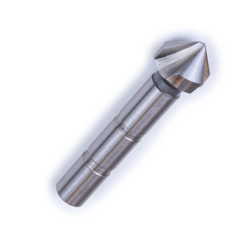 Новинка! Зенковка коническая GOLDRATIO D16.5 мм, 90 градусов, хвостовик 10 мм. Для финишной обработки отверстий в металлических заготовках и деталях из твердых пластиков М00024983