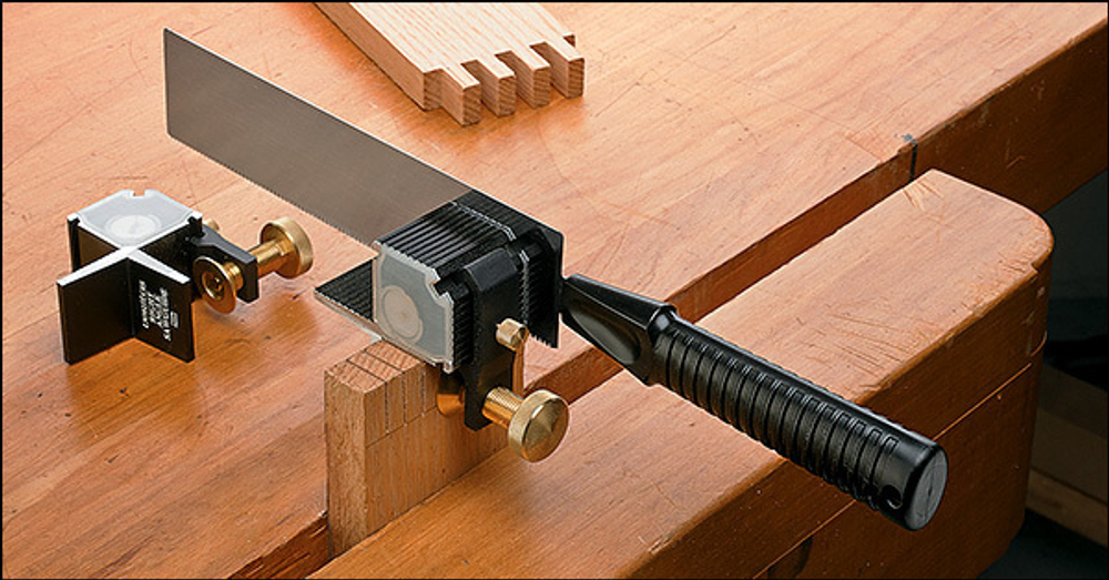 Стусло Veritas Right-Angle Saw Guide для прямых шипов магнитное 05T04.01 М00003365