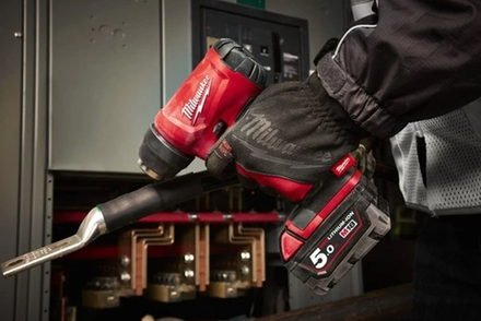 Комплект в кейсе M18 BHG-502C: Аккумуляторный фен M18 BHG-0, 2 шт Аккумулятора B5 5.0 Ач и Зарядное устройство M12-18 Milwaukee 4933459772