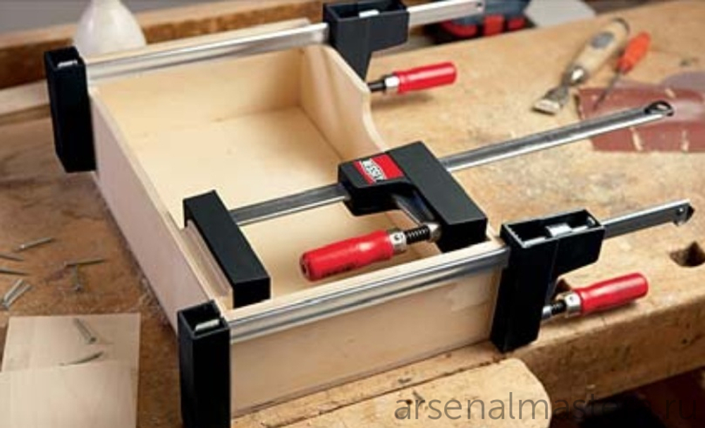 Универсальный зажим (Струбцина корпусная) UK BESSEY BE-UK30