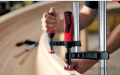 ХИТ! Струбцина из ковкого чугуна TG с надежной деревянной ручкой BESSEY BE-TG60S17