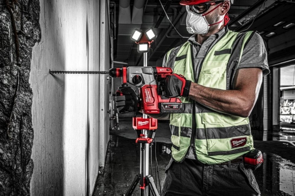 Легкий старт: Аккумуляторный перфоратор M18 BLHX-0X в кейсе Milwaukee 4933478891