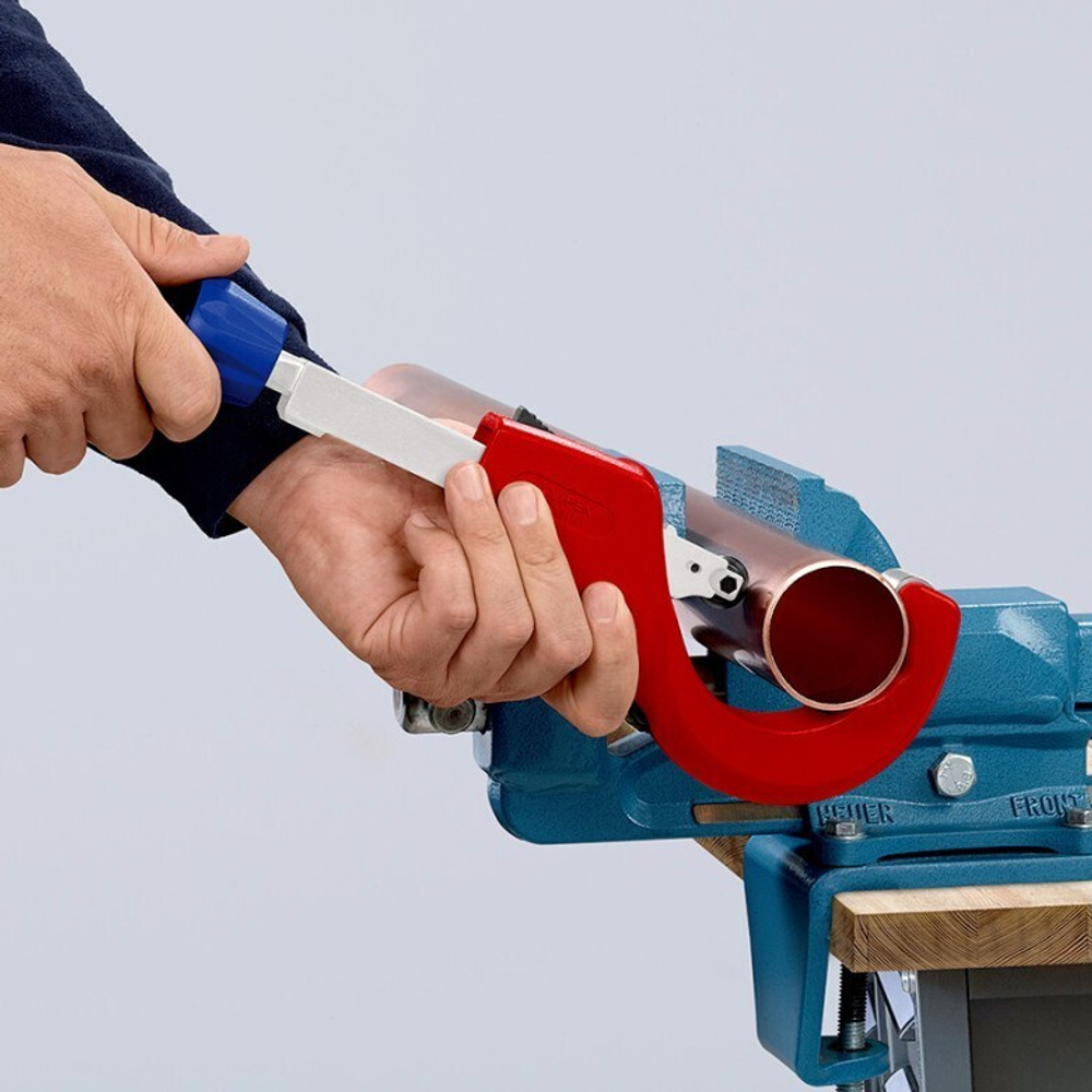 Труборез для нержавеющей стали и цветных металлов TubiX XL Knipex 6 - 76 мм / толщина макс 2 мм, длина 260 мм KNIPEX KN-903103BK