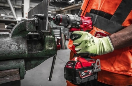 Легкий старт: Аккумуляторная дрель - шуруповерт M18 FUEL FDD3-0X в кейсе 4933479862