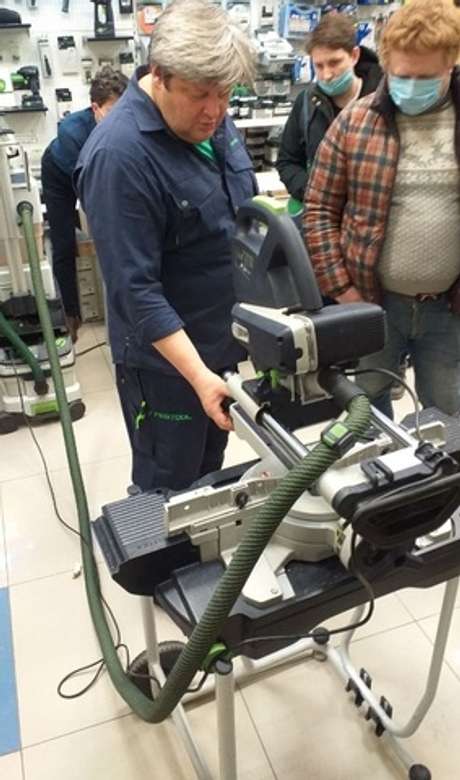 Торцовочная пила с протяжкой FESTOOL KAPEX KS 120 REB-Set-MFT с Многофункциональным столом MFT 576663