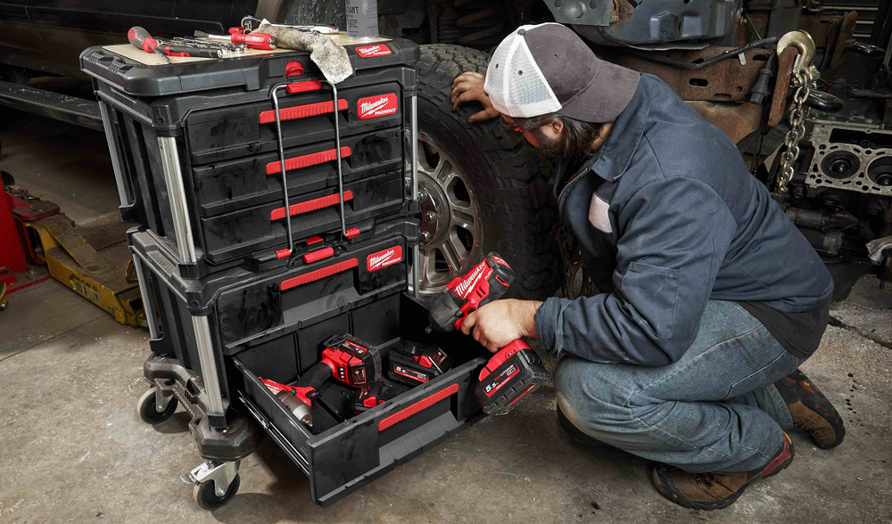 Новинка! Ящик с 3 - мя выдвижными отсеками 3 Drawer Tool Box PACKOUT Milwaukee 4932472130