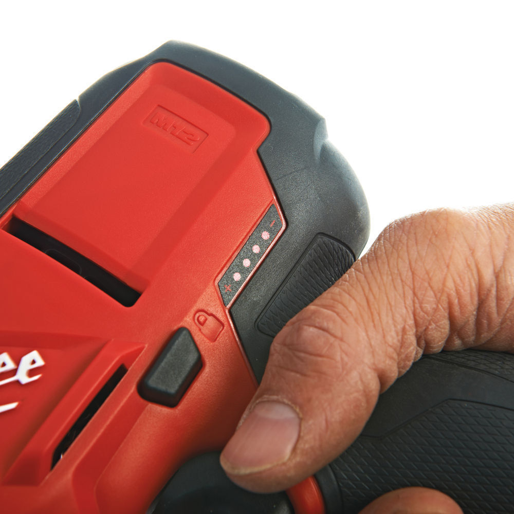 Легкий старт: Сабельная пила аккумуляторная компактная MILWAUKEE M12 FUEL CHZ-0 4933446960
