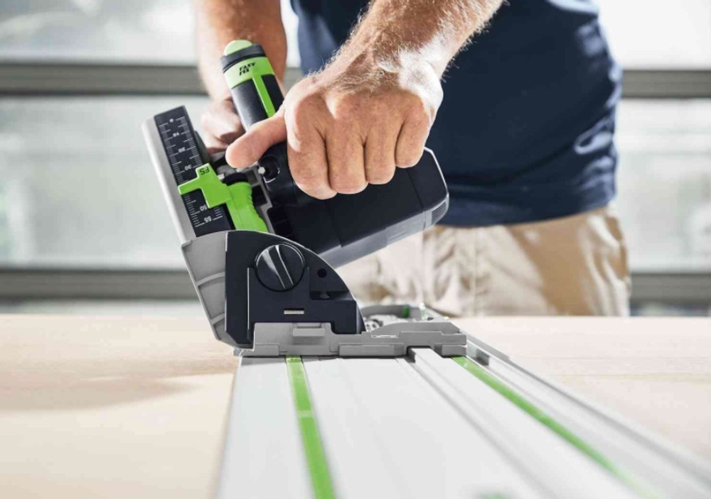 Комплект PROFI профессиональных инструментов Festool для Мастерской: Пила погружная с шиной-направляющей TS 55 577010, Торцовочная пила с протяжкой KS 120 REB KAPEX 575302, Акк. дрель-шуруповёрт T 18+3 HPC 4,0 I-Plus 576446, Вертикальный фрезер OF 1400 576207, Фрезер дюбельный DOMINO DF 500 Q-Plus 576413, Пылеудаляющий аппарат Cleantec CTL 26 EI 26 л L 577898, Стол рабочий многофункциональный MFT/3 495315 N089-7AM