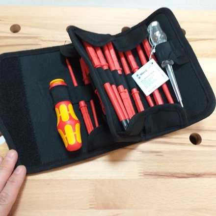 Набор 18 предметов НАСАДКИ с отвёрткой-битодержателем + пробник Kraftform Kompakt VDE 18 Universal 1 003471 WERA WE-003471