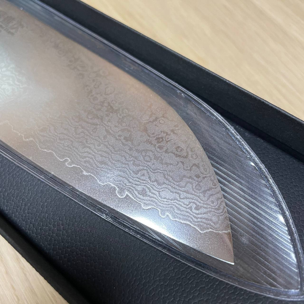 Шеф Нож японский кухонный Сантоку Kanetsugu Saiun Damascus длина лезвия 170 мм сталь VG-10 33 слоя, рукоять микарта, заточка 10000 Tojiro 9003