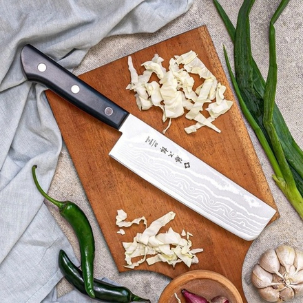 Новинка! Нож японский кухонный Топорик Накири длина лезвия 165 мм, сталь VG10, 37 слоев, рукоять стабилизированная древесина, заточка 8000 Серия Western Knife 37 Layered DP Damascus Tojiro F-330