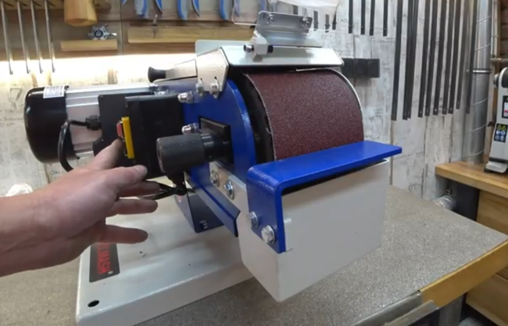 Новинка! Станок шлифовальный ленточный по металлу BELMASH BSM-484T 220В 1,4 кВт, для шлифования металлических деталей, их частей, удаление заусенцев, обработка сварных швов, заточка инструментов (зубила, ножи, садовый инструмент) S314A