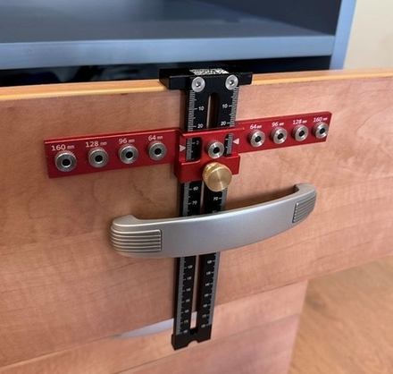 ХИТ! Кондуктор для установки мебельных ручек две миллиметровых шкалы Woodwork DGA-009