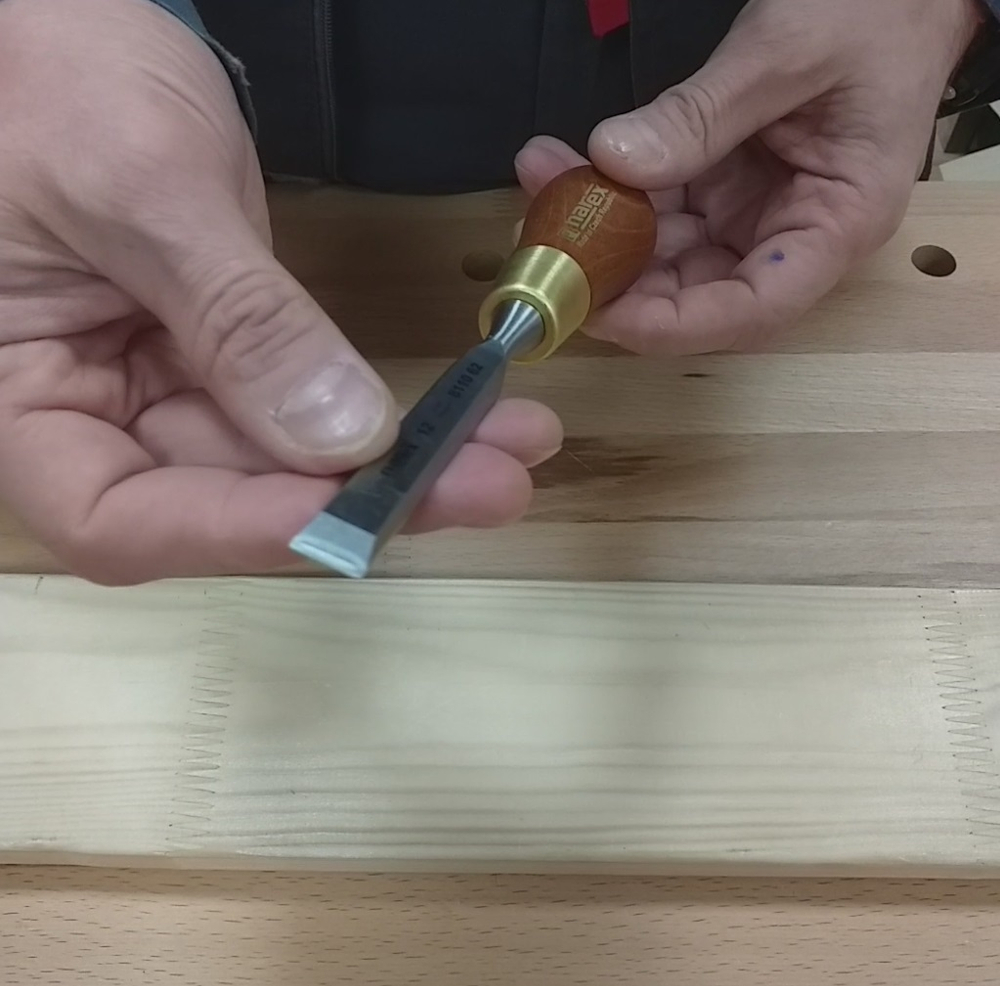 ЦЕНЫ НИЖЕ ХИТ! Стамеска зачистная короткая с ручкой 12 мм WOOD LINE PLUS Narex 811062