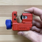 Новинка! Мини - труборез KNIPEX TubiX S для нержавеющей стали и цветных металлов, Ø 3-30 мм / толщина max 2 мм, длина 77 мм KN-903101