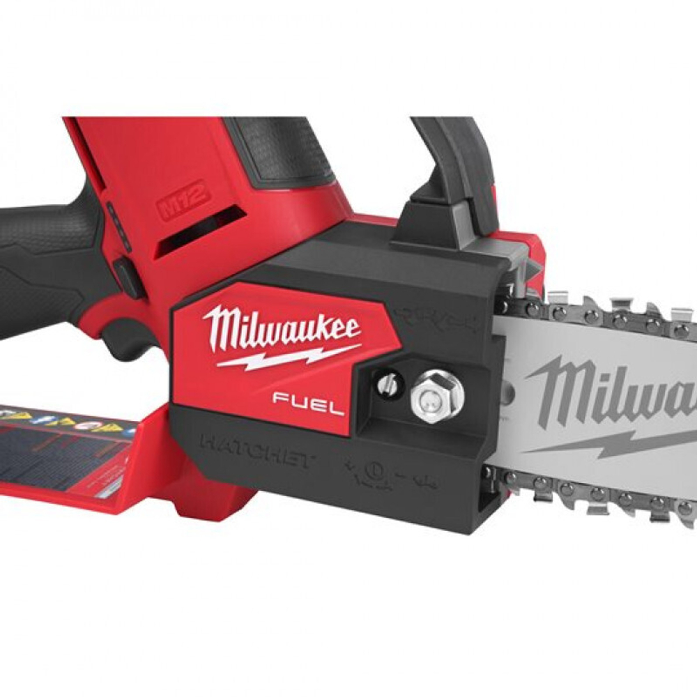 УДОБНЫЙ КОМПЛЕКТ! В кейсе M12 FUEL FHS-602X: Milwaukee Аккумуляторная цепная садовая пила FHS-0 Плюс 2 аккумулятора B6 6.0 Ач, зарядное устройство C12 C 4933472212