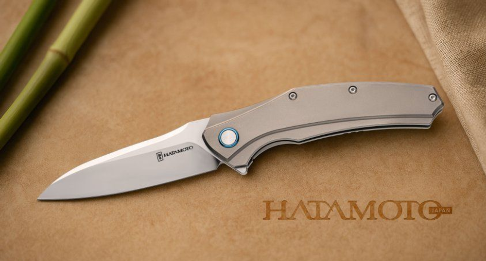 Новинка! Нож японский складной Tojiro Hatamoto, сталь VG-10, 1000 грит, рукоять титановый сплав, клинок 92 мм HFK-2436