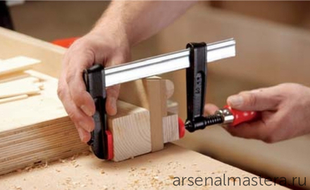 Струбцина из ковкого чугуна TPN с надежной деревянной ручкой BESSEY BE-TP150S12BE