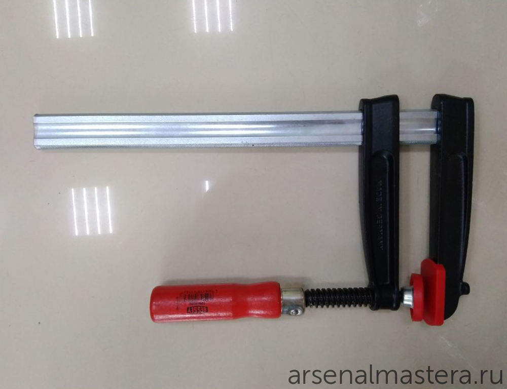 ХИТ! Струбцина из ковкого чугуна TPN с надежной деревянной ручкой BESSEY BE-TPN30BE