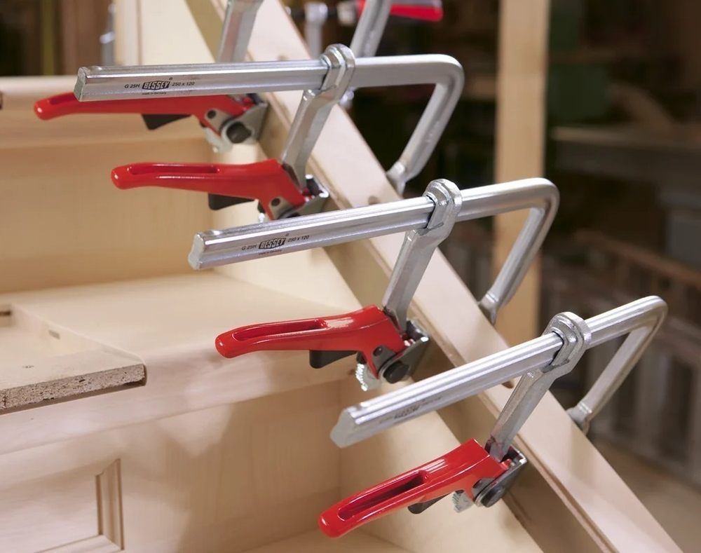АКЦИЯ 2025! Рычажная струбцина 300/120, усилие 8.5 кН BESSEY BE-GH30-12
