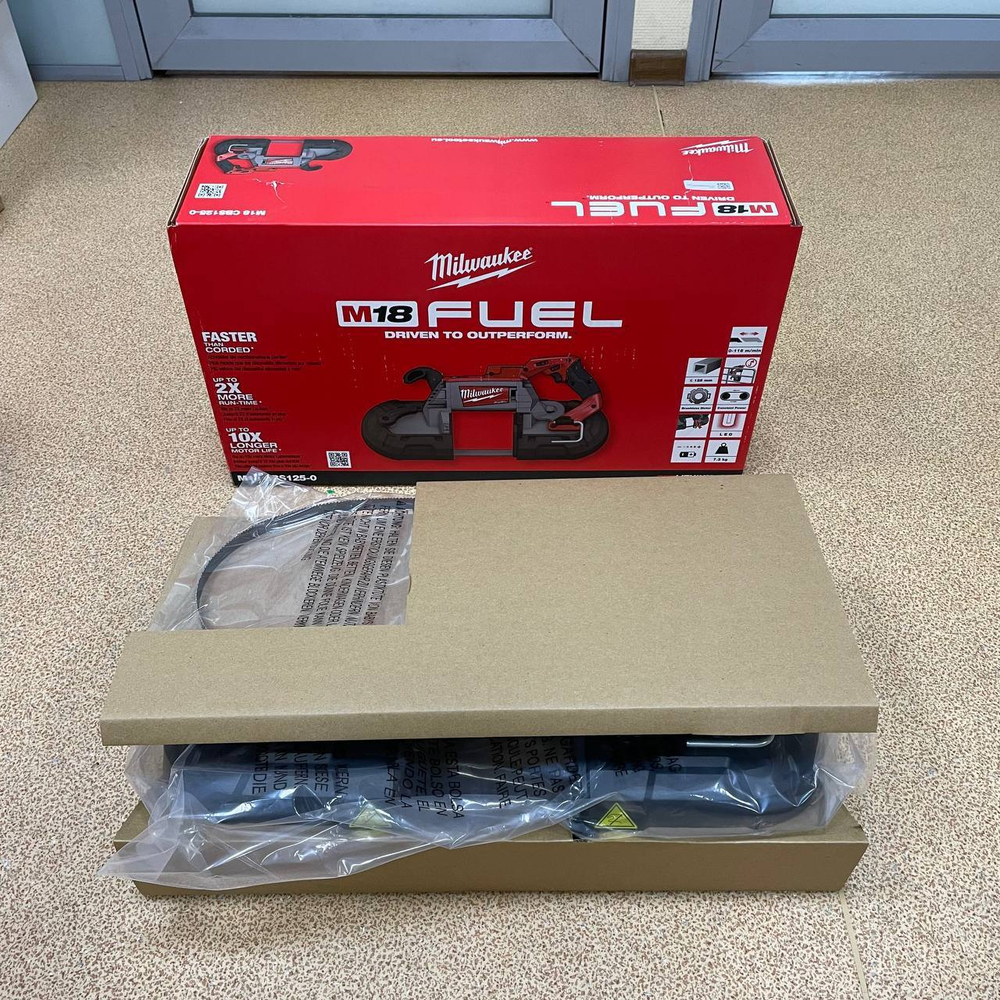 Легкий старт: Аккумуляторная ленточная пила по металлу M18 FUEL CBS125-0 Milwaukee 4933447150