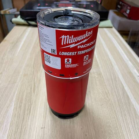 Новинка! Термокружка фирменная PACKOUT 591 мл Milwaukee 4932479074