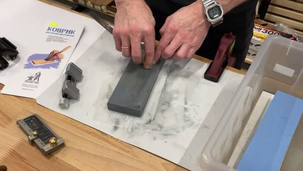 ХИТ! Коврик для заточки инструмента 250 мм х 100 мм ПЕТРОГРАДЪ ЦМП М00017727