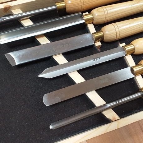 ХИТ! Набор токарных резцов HSS 6 шт : желобчатый 11 мм, полукруглый 25 мм, желобчатый удлинённый 13 мм, плоский 20 мм, отрезной 4,5 мм, косой 30 мм в деревянной коробке JET 19500118