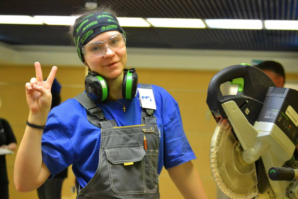 Торцовочная пила с протяжкой FESTOOL KAPEX KS 60 комплект E-UG-Set/XL 574789