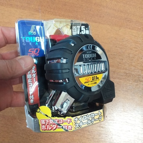 Новинка! Рулетка измерительная Tough Gear SD 7,5 м, 25 мм со спиральным шнурком и подвесом Shinwa М00007796