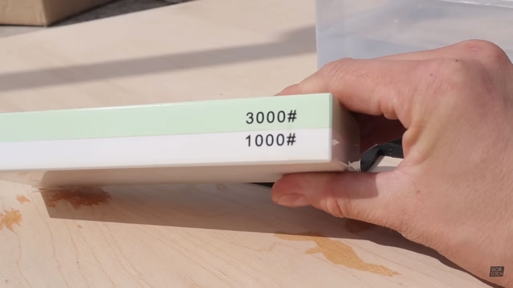РАСПРОДАЖА ХИТ! Камень Точильный водный комбинированный на подставке 180 х 60 х 28 мм 1000 / 3000 грит Hatamoto Tojiro HT0960