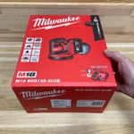 УДОБНЫЙ КОМПЛЕКТ! M18 BOS125-502B Аккумуляторная шлифовальная машина BOS125-0 плюс 2 аккумулятора B5 5.0 Ач и зарядное устройство M12-18 C в сумке MILWAUKEE 4933464229