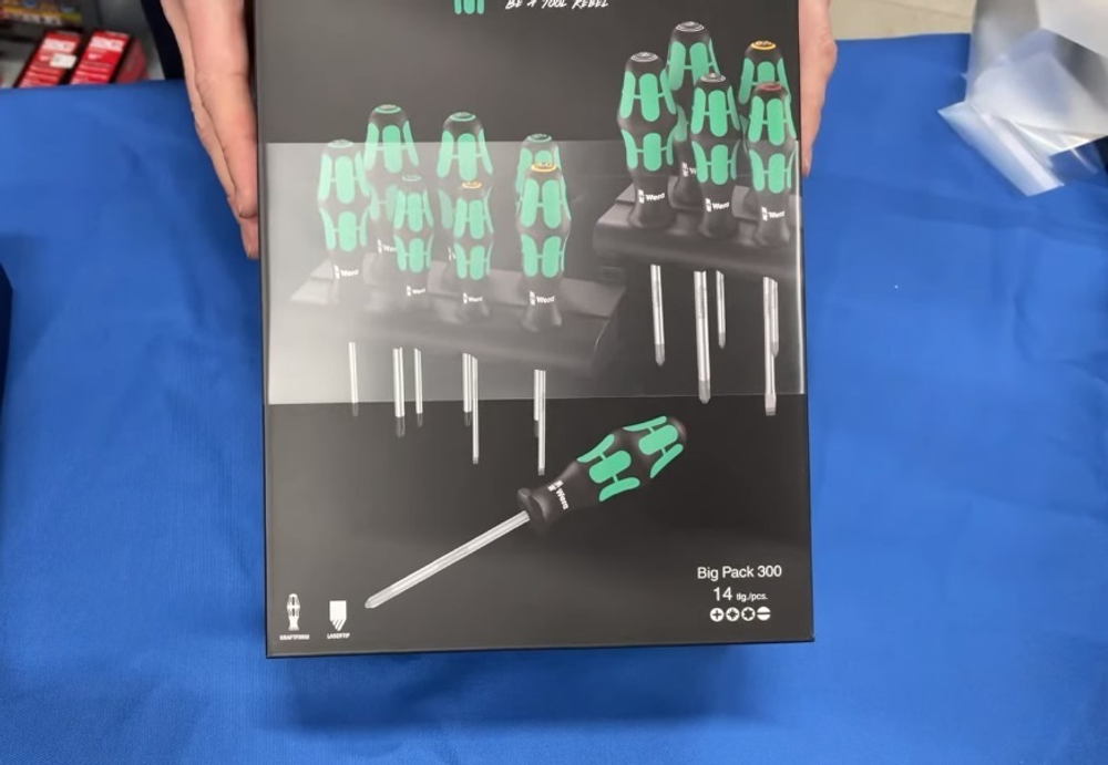 АКЦИЯ 2025 ХИТ! Набор 14 предметов ОТВЕРТКИ с двумя подставками, PH 1 / 2 / 3, PZ 1 / 2 / 3, TX 10 / 15 / 20 / 25 / 30, SL 3.5 / 4 / 6.5 Kraftform Big Pack 300 WERA WE-105630