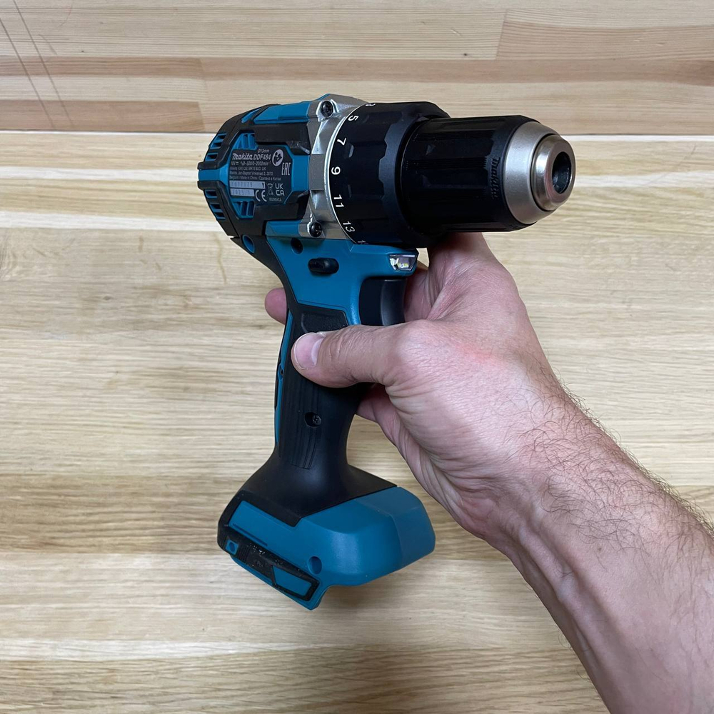 ХИТ! Аккумуляторная дрель - шуруповерт Makita 18 В, Max D сверления металл 13 мм, дерево 38 мм DDF484Z