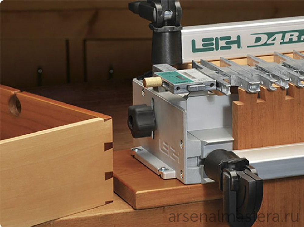 Устройство для пылеудаления и поддержки фрезера для шипорезки Leigh D4R Pro VRSD24 М00012122