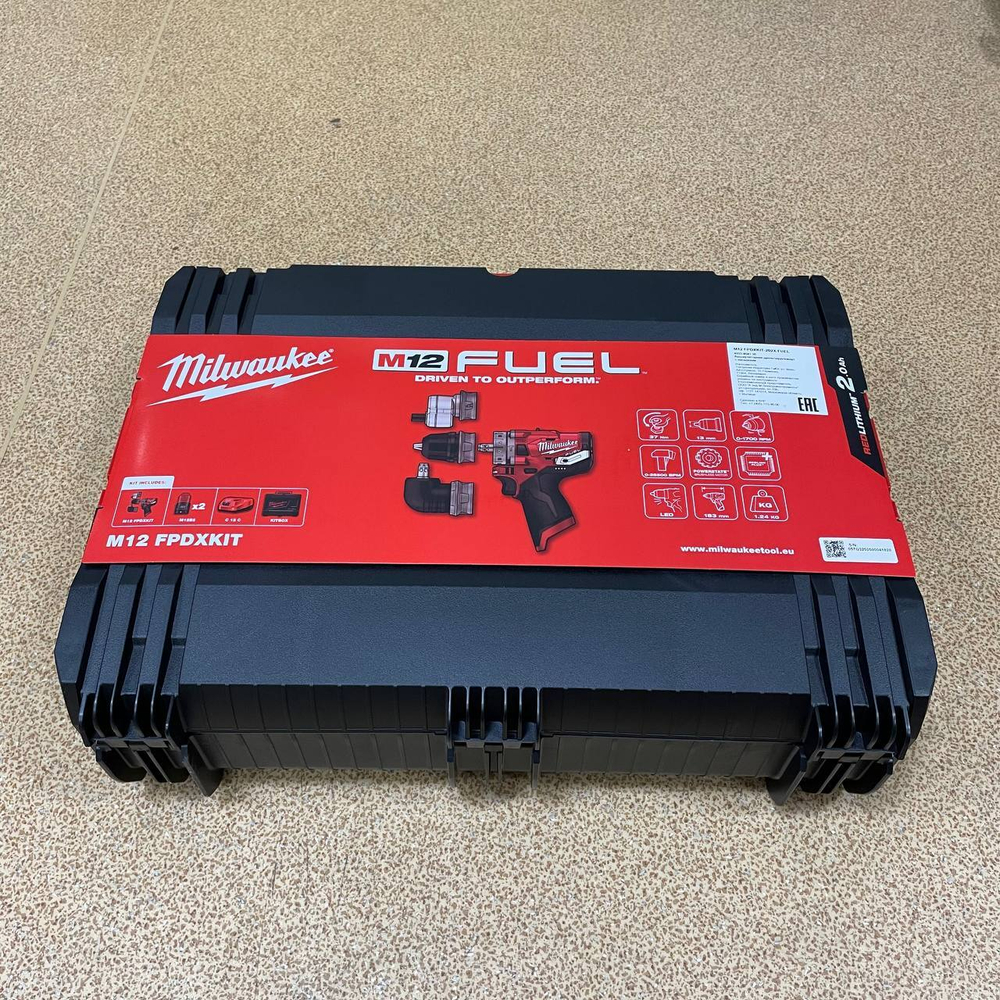 УДОБНЫЙ КОМПЛЕКТ ХИТ! В кейсе M12 FPDXKIT-202X: Субкомпактная ударная аккумуляторная дрель со съемным патроном с 2 шт Аккумуляторами M12 B2 2.0 Ач, Зарядное устройство C12 Milwaukee 4933464138