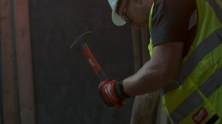 Молоток слесарный с рукояткой из стекловолокна Fiberglass Engineers Hammer 1000 г Milwaukee 4932478665