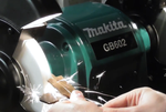 Новинка! Точильный станок настольный / Точило Makita GB 602 220В 0,25 кВт, Диск 150 мм, защитные стекла, подсветка, для зачистки, шлифовки и заточки деталей, инструмента GB602
