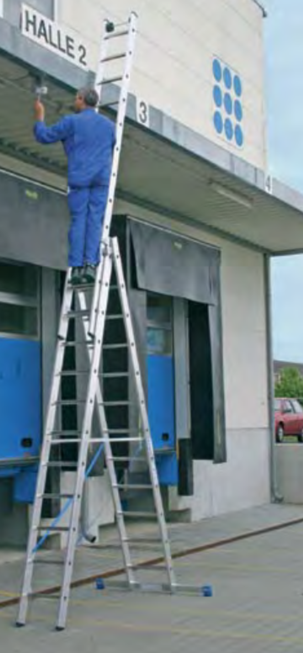 Универсальная лестница - трансформер (приставная, раздвижная, стремянка с выдвижной секцией) Krause STABILO плюс с установкой на лестничных маршах 3х10 перекладин 133762