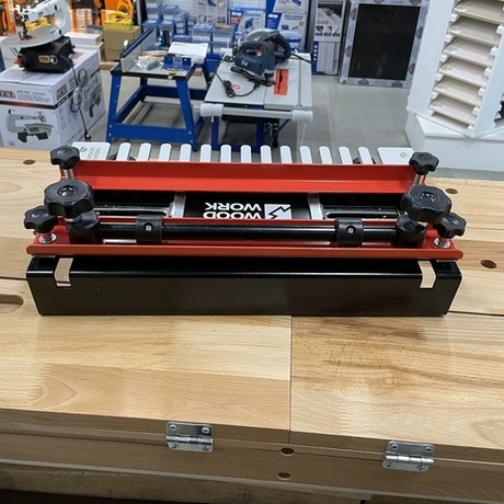 СКИДКИ ЧЕРНАЯ ПЯТНИЦА ХИТ! Приспособление / Шипорезка для соединений ласточкин хвост в комплекте с фрезой WOODWORK SMT-300