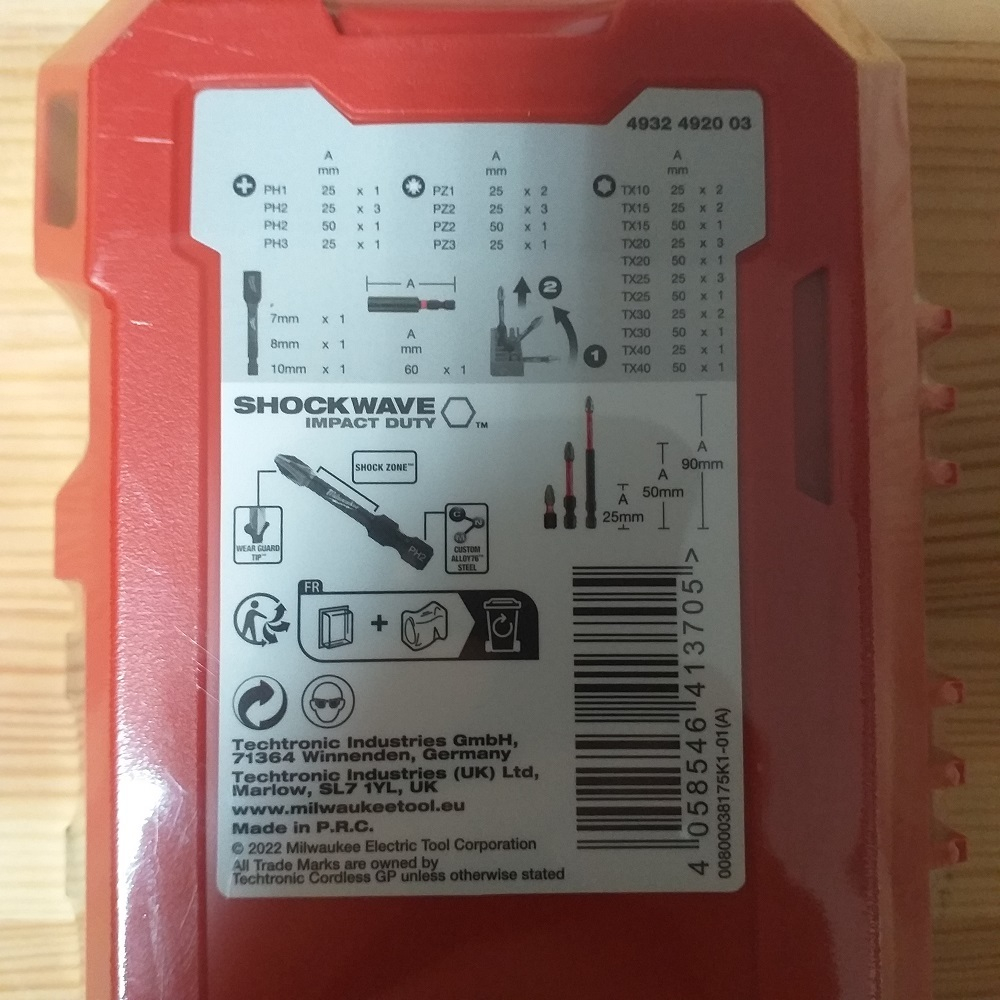 ХИТ! Набор ударных бит 35 предметов SHOCKWAVE GEN III в кейсе Milwaukee 4932492003