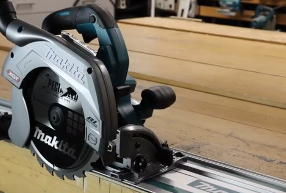 СУПЕР ЦЕНЫ! Аккумуляторная дисковая пила Makita XGT, XPT, AWS 40В, 4000 об/мин, диск 235/30 мм, рез 85/61 мм, 0-60° HS009GZ