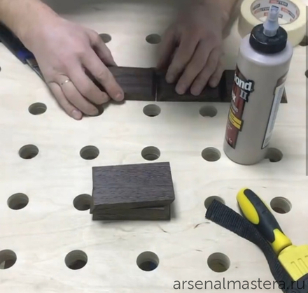 Клей для темных пород дерева Titebond Dark Wood Glue 3704 473 мл TB3704