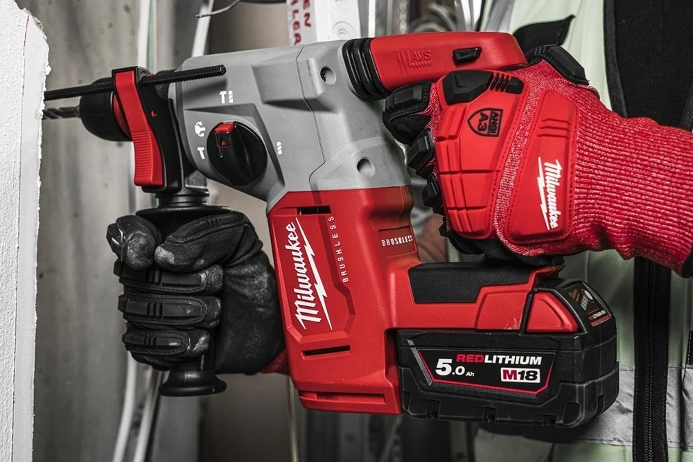 Легкий старт: Аккумуляторный перфоратор M18 BLHX-0X в кейсе Milwaukee 4933478891