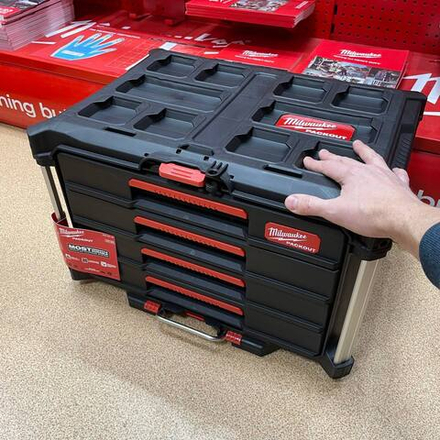 Новинка! Ящик с 4 - мя выдвижными отсеками PACKOUT DRAWER BOX Milwaukee 4932493189