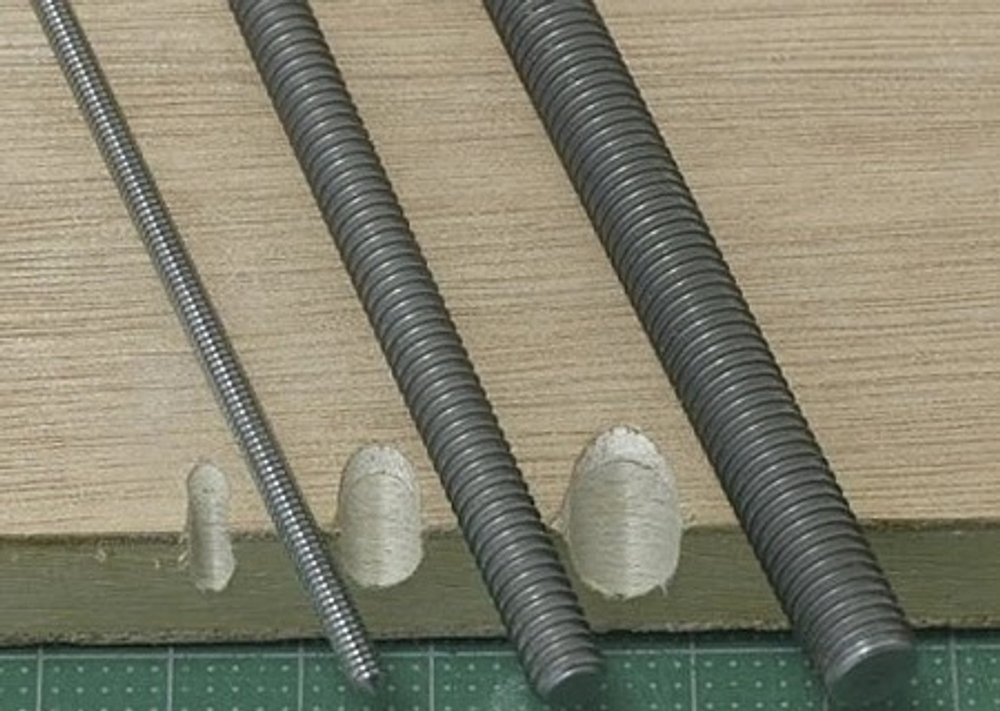 Рашпиль японский чёрный, прямой, круглый 200 мм, D 6 мм, шаг 1,3 мм Iwasaki MT М00010367