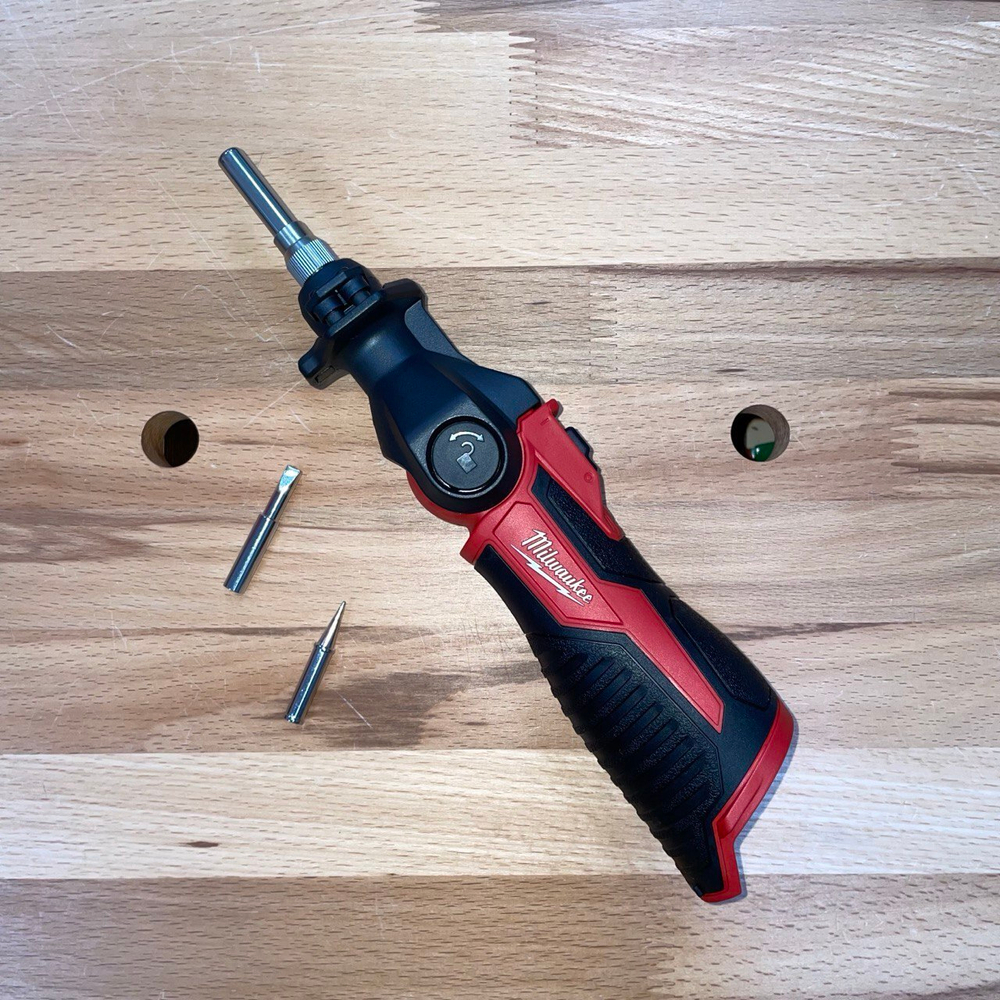 ХИТ! Легкий старт: Аккумуляторный субкомпактный паяльник M12 SI-0 Milwaukee 4933459760